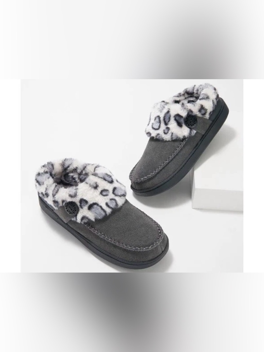 NIB Earth Origins Run About Raine slippers